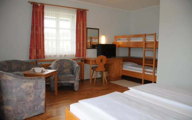 Familienhotel und Reiterparadies Ponyhof