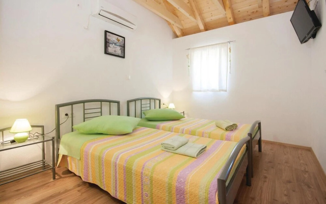 Awesome Home in Lozovac With Wifi and 3 Bedrooms