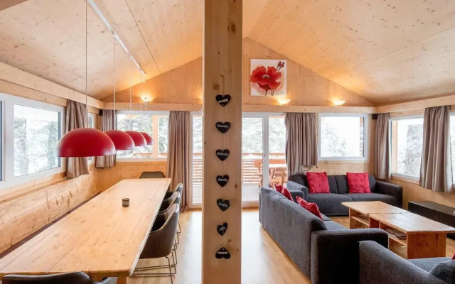 Amazing Chalet With Sauna