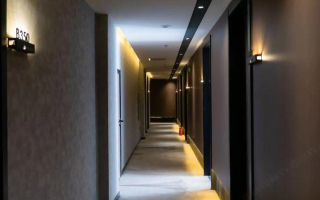 Homeinn Superior Yun Hotel (Dandong Yalu River Moon Island Anton Old Street)