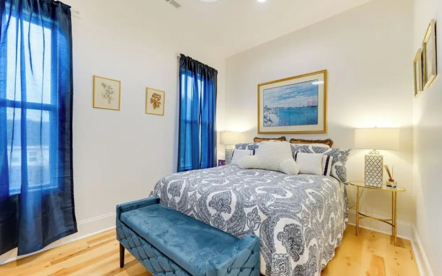 ~ 1 Mi to Dtwn: Wilmington Home w/ Patio!