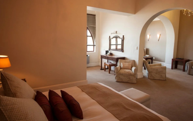 The King Edward Hotel