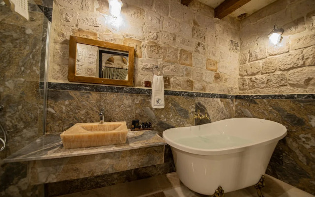 Ares Cave Suites