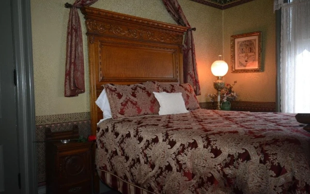DeLano Mansion Inn