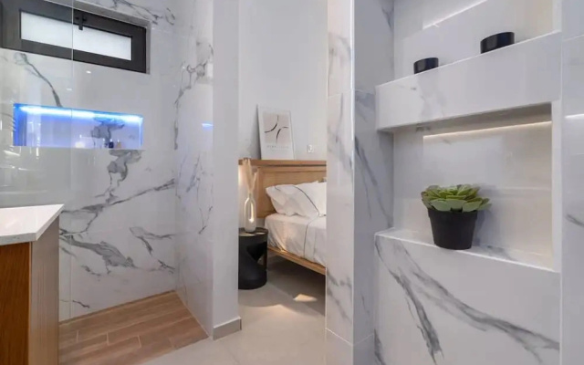 Green Blue Castella Luxury Suites The Portside