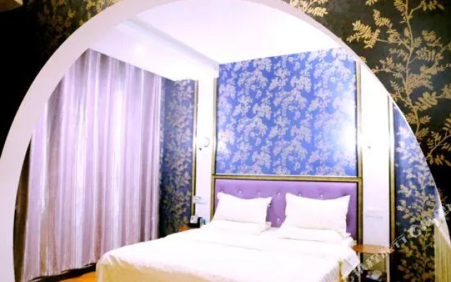 Dizhonghai Garden Hostel
