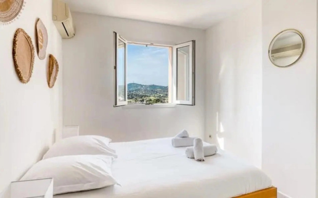 House in Cote D'azur With Private Pool