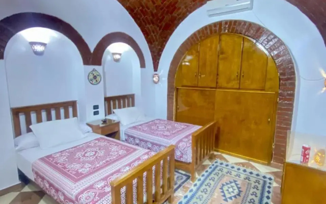 Shahhat House