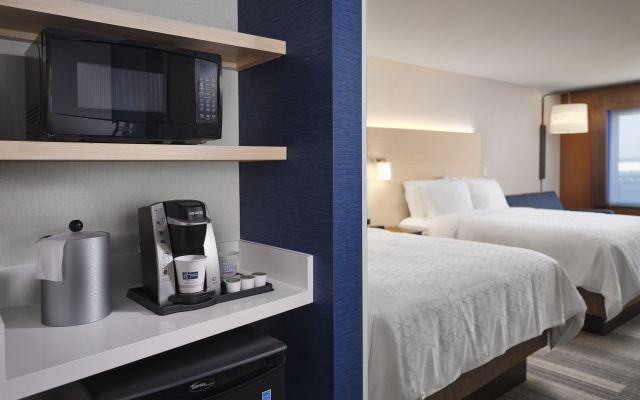 Holiday Inn Express & Suites Lockport by IHG
