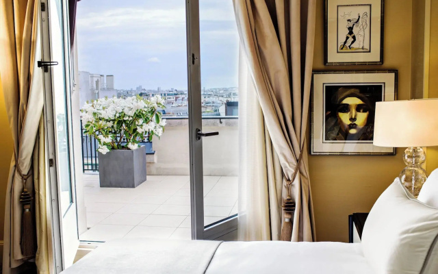 Prince de Galles, a Luxury Collection Hotel, Paris