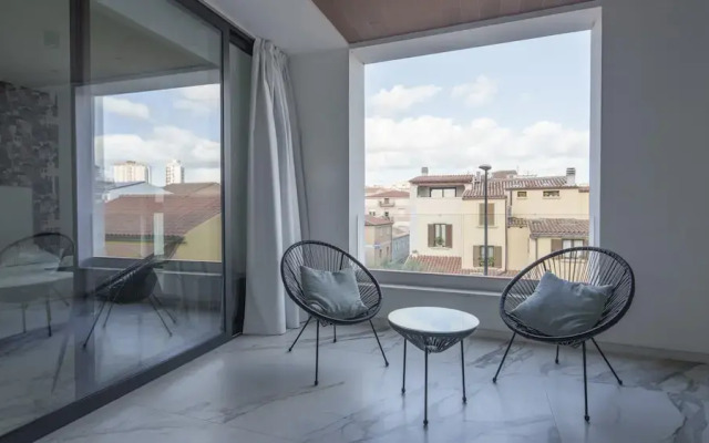 Welcomely - Light Room Vista Citt - Aznavour