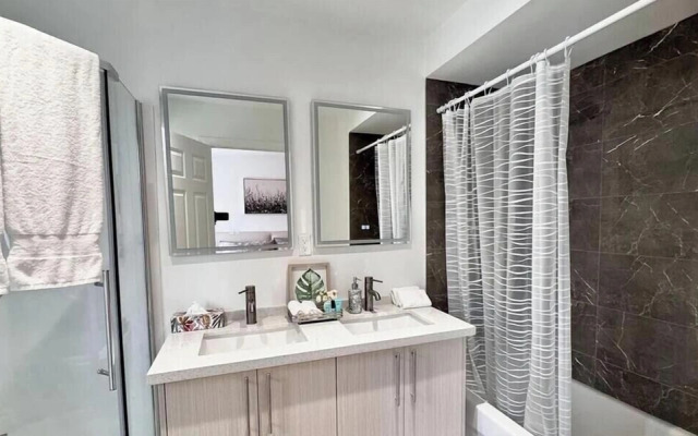 Bentley Commons Fallsview Towns