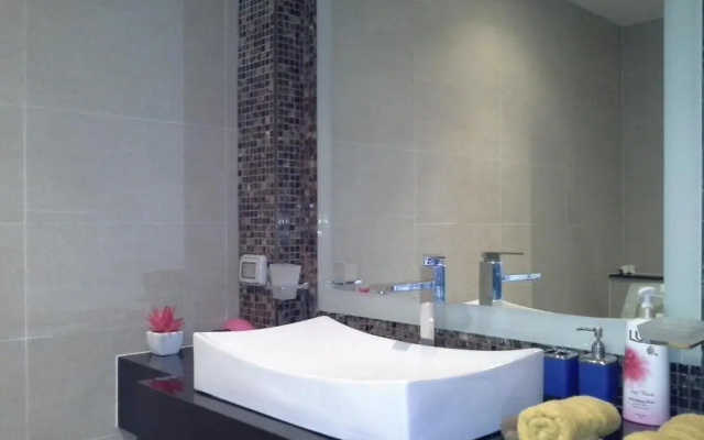 Cosy Beach View Apartments, soi Kasetsin 9
