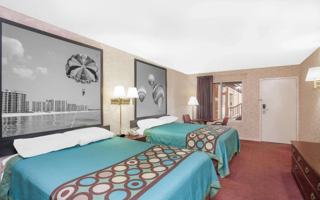Super 8 by Wyndham Decatur Priceville
