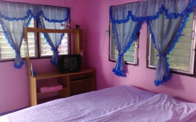 Banphakphuchifah Resort