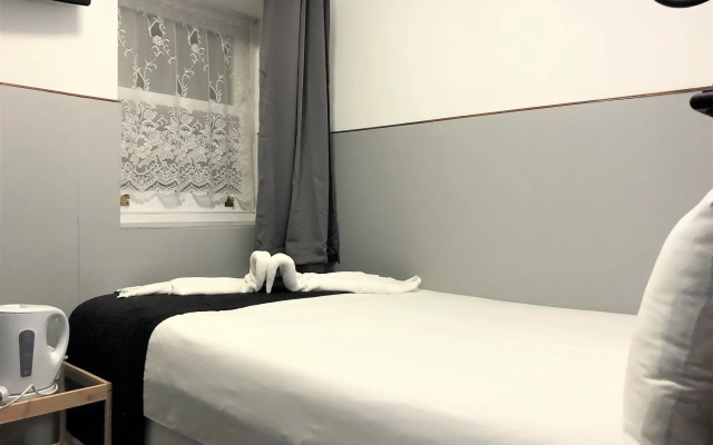 Plaza London Hotel