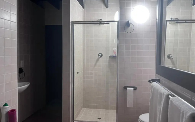 Acoustic Guest House