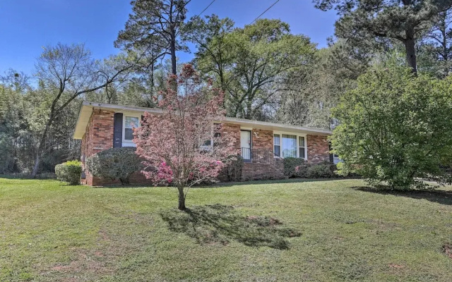 Spacious Retreat ~ 1 Mile to Augusta National!