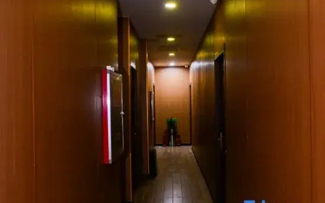 Nana Hotel