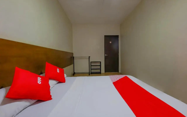 Metro Deluxe Residences near World Trade Center