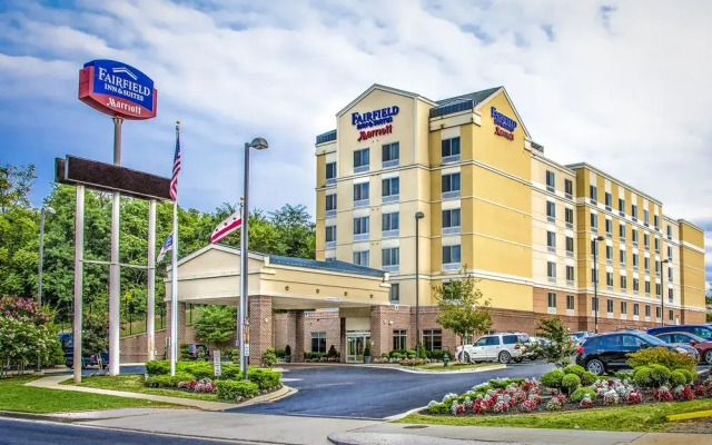 Отель Fairfield Inn by Marriott Washington D.C. США, Вашингтон - отзывы, цены и фото номеров - забронировать отель Fairfield Inn by Marriott Washington D.C. онлайн вид на фасад