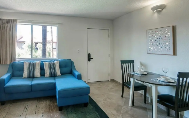 Park Suites at 102 - Free Golf