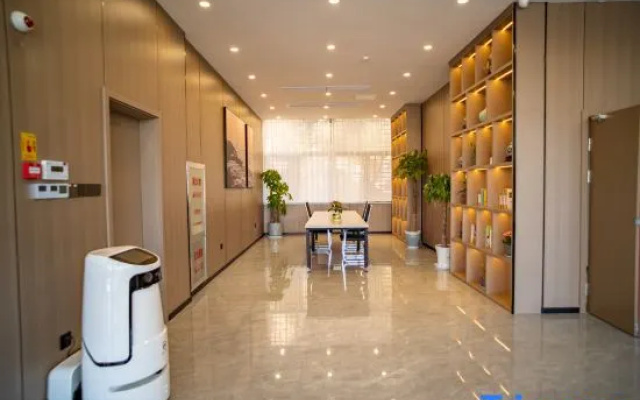 Yuehao Hotel (Ningguo High-Speed Railway Station)