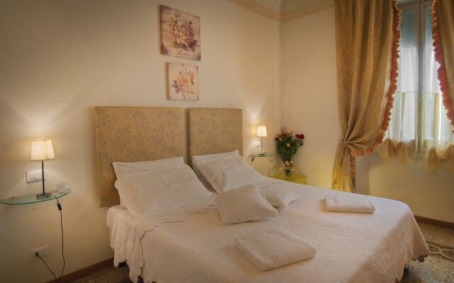 Отель Bed & Bed Cassia Италия, Флоренция - 10 отзывов об отеле, цены и фото номеров - забронировать отель Bed & Bed Cassia онлайн комната для гостей