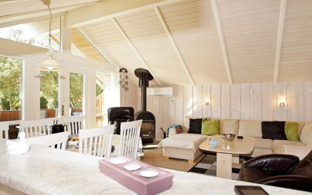 Cosy Holiday Home in Hemmet Near Sea