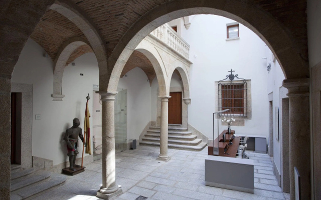 Отель Parador de Cáceres