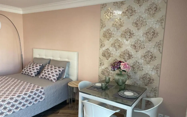 Studio with Swimming Pool 80 Meters Near the Beach (Adults Only)