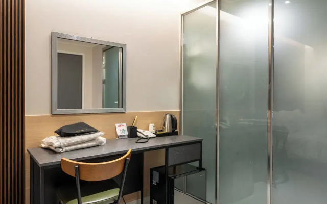 M&Lucky Hotel