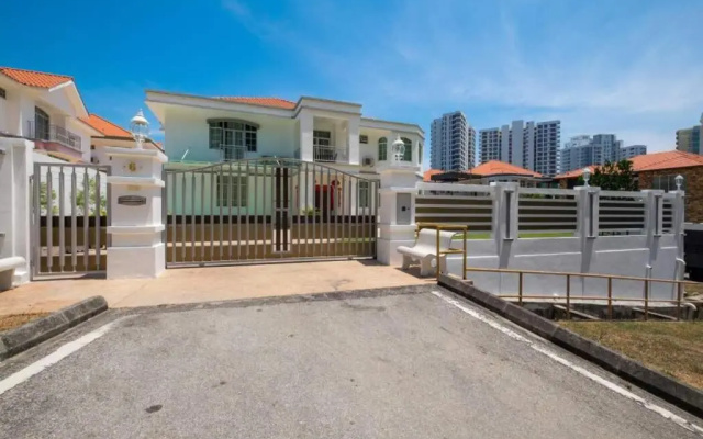 6, Persiaran Tanjung Bunga 3