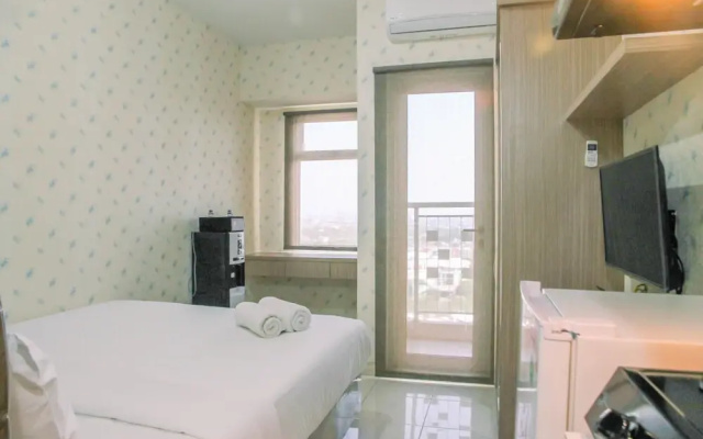 Cozy Stay Studio at Springlake Summarecon Bekasi Apartment