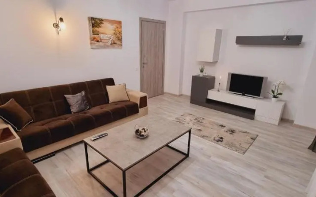 Art Apartment 2
