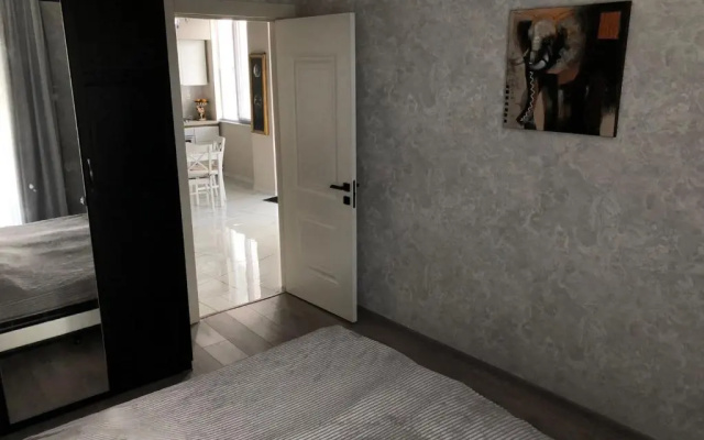 khatis apartment