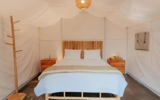 Happynest Glamping and Villa Dieng
