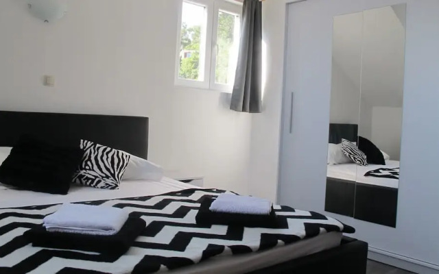 Comfortable 2 Bedroom Apartment