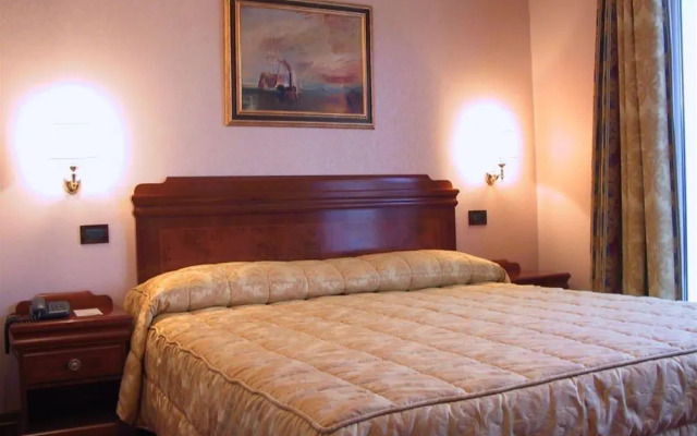 Hotel President