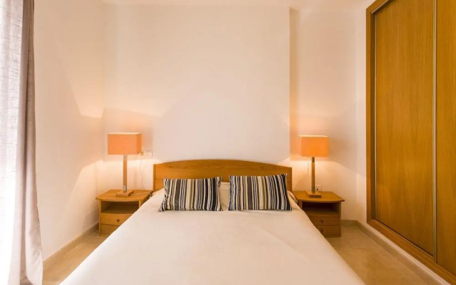 Two rooms Calm and sunny