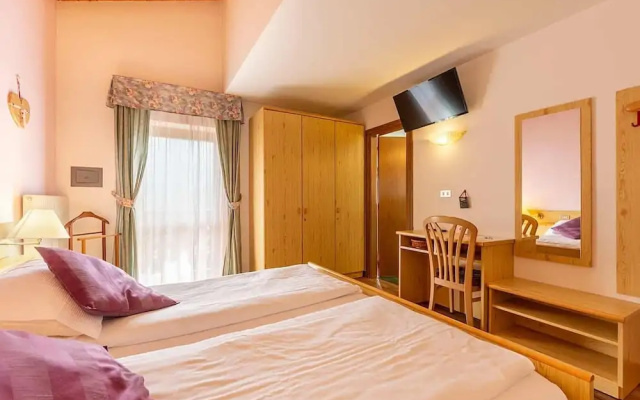 Alpine Touring Hotel
