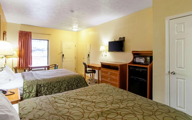 Quality Inn & Suites Dickson