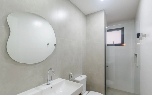 Building With New Apartments 300m From the Beach - EEP