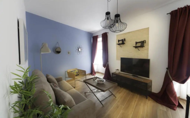 Green-Apartments Mansion Blue Catedral