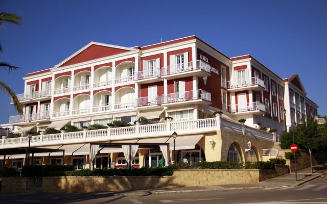 Hotel Port Mahon вид на фасад