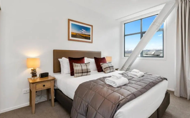 Remarkables Garden Apartment 305