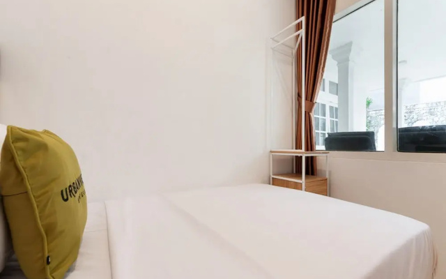 Urbanview Hotel de Breeze Kemang Jakarta by RedDoorz