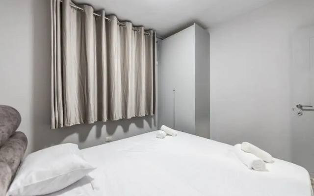 Seaview Apartment in the Center of Saranda