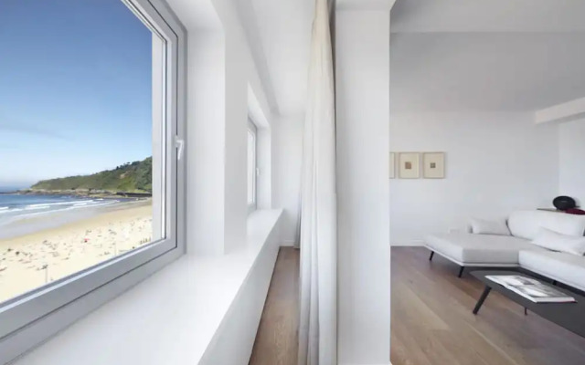 Zurriola Loft Apartment by FeelFree Rentals