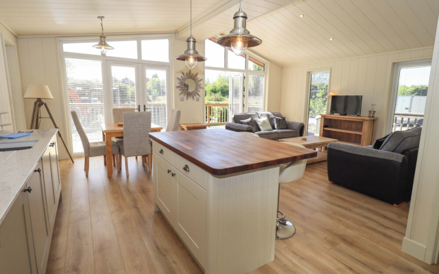 Kingfisher Lodge